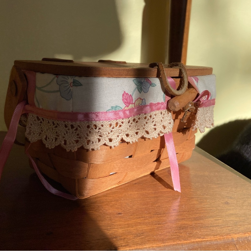 VINTAGE Longaberger Purse Basket